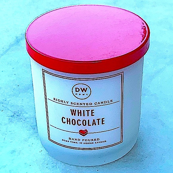 DW HOME CANDLE WHITE CHOCOLATE RICHLY SCENTED 1 WICK 9.3 Oz NEW - Picture 2 of 4